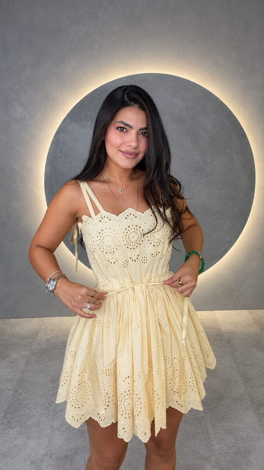 Vestido Bordado Celeste